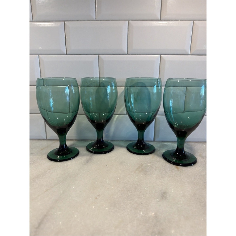 Set Of 4 Vintage LIBBEY Glass Juniper Green Wine Water Stemware GW994